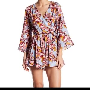 Astr Floral Romper - size small